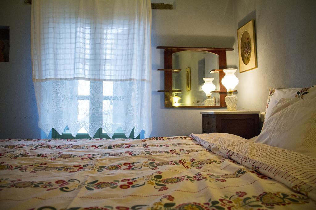 Efipoi Apartamento Pinakátai Exterior foto