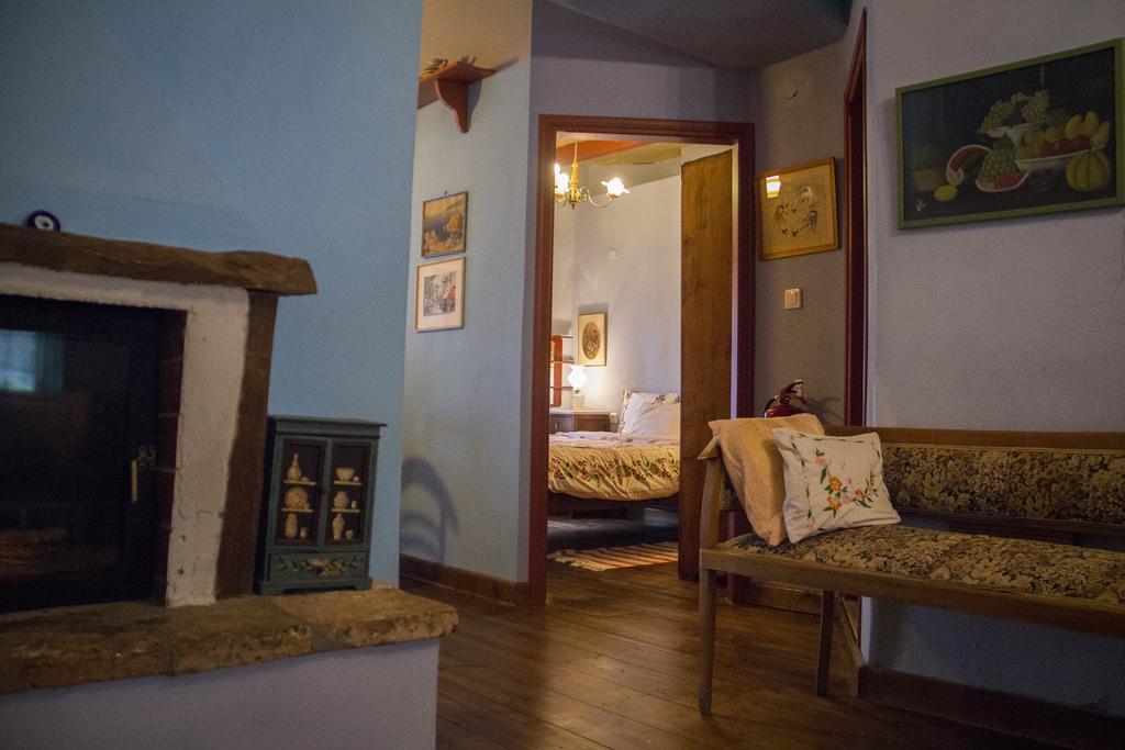 Efipoi Apartamento Pinakátai Exterior foto