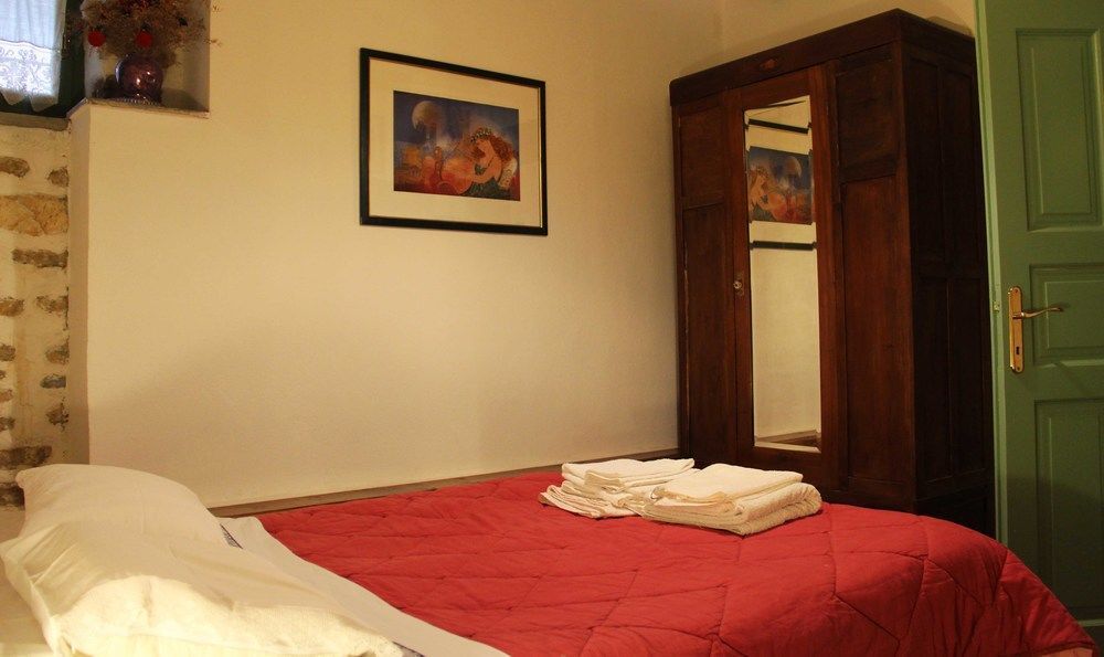 Efipoi Apartamento Pinakátai Exterior foto